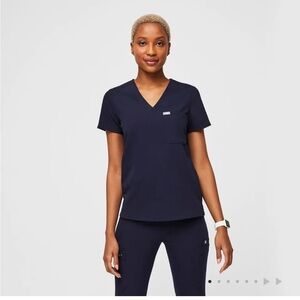 Figs Catarina scrub top